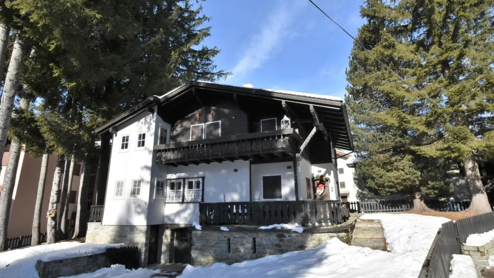 Chalet Chalet Franca By Interhome contacts